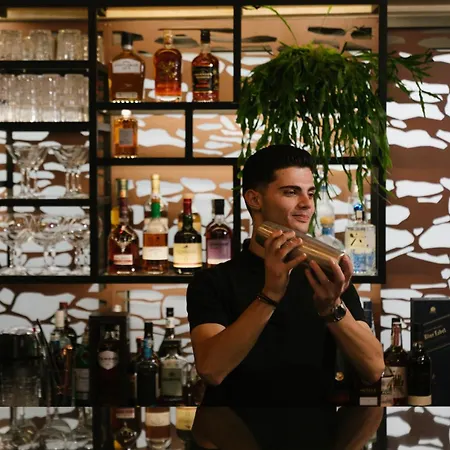 מלון Trofonios Boutique