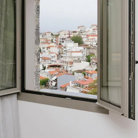 מלון Trofonios Boutique 3*